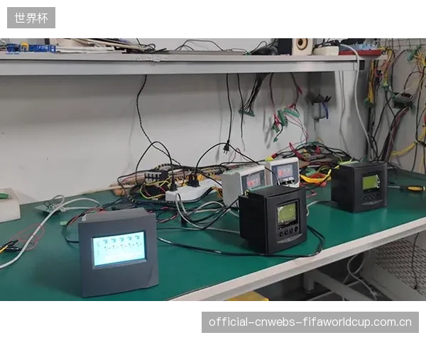 我们拥有了能够实时补偿速度的先进硬件，但其配套的移动应用和控制界面却异常难用